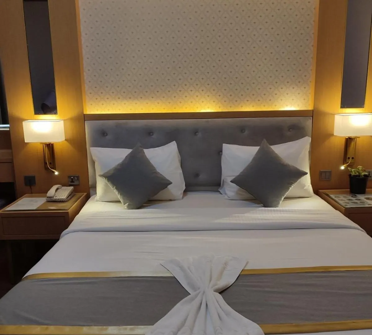 York International Hotel Dubai 3*,